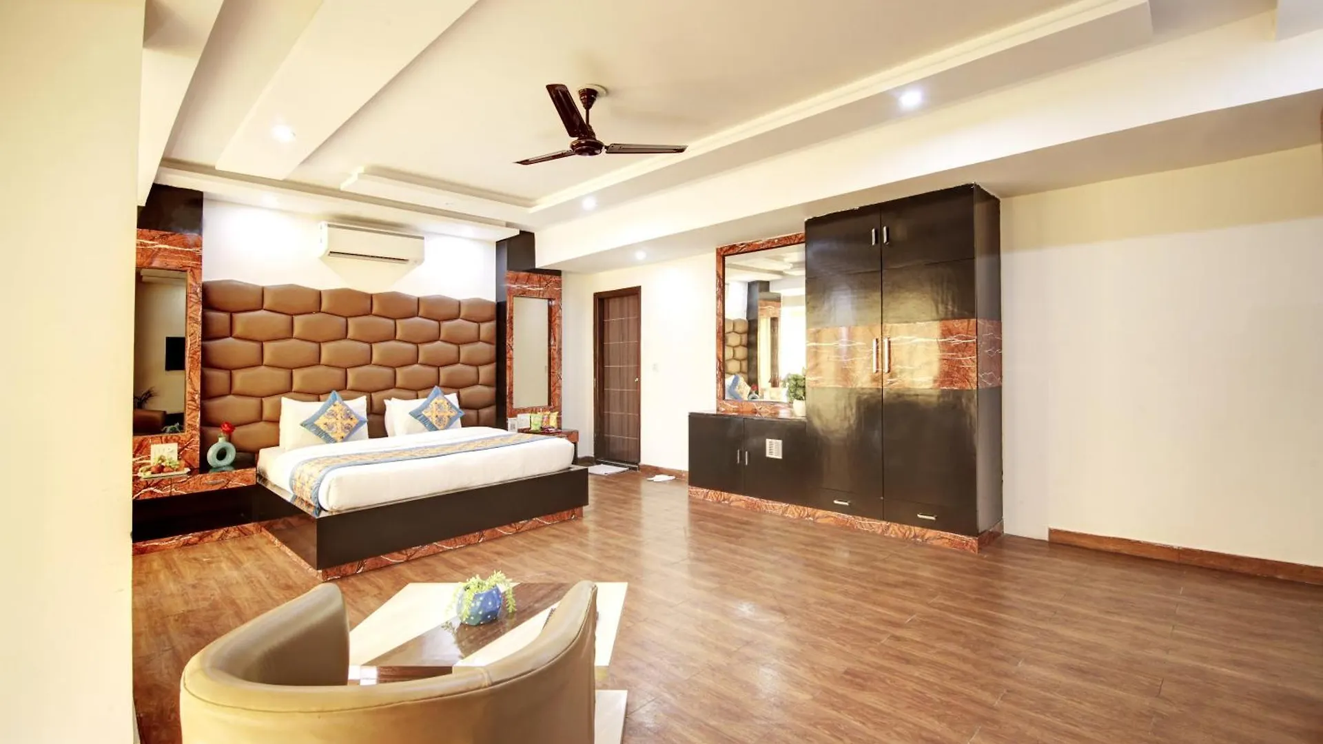 ***  Hotel Grand Manor Gurgaon India