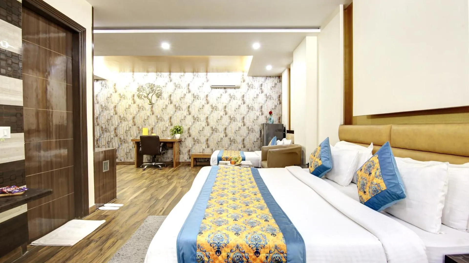 Hotel Grand Manor Gurgaon 3*,  India