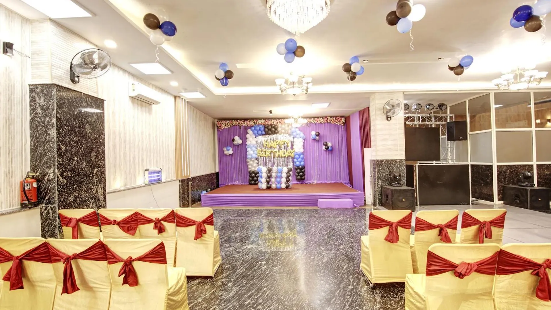 Hotel Grand Manor Gurgaon 3*,